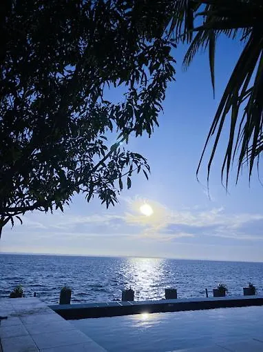 Lagoon Bay Negombo